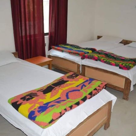 Middle Way Home Stay Bodh Gaya Εξωτερικό φωτογραφία